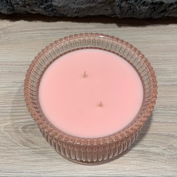 Voluspa Tiares Candle - Picture 4 of 4